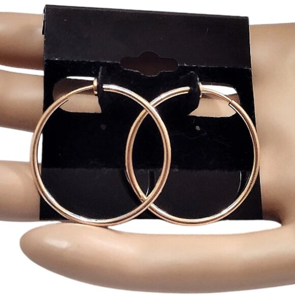 1 1/8" Non Pierced Ears Thin Tube 29mm Hoops Clip On Earrings Gold Plated - Picture 3 of 5